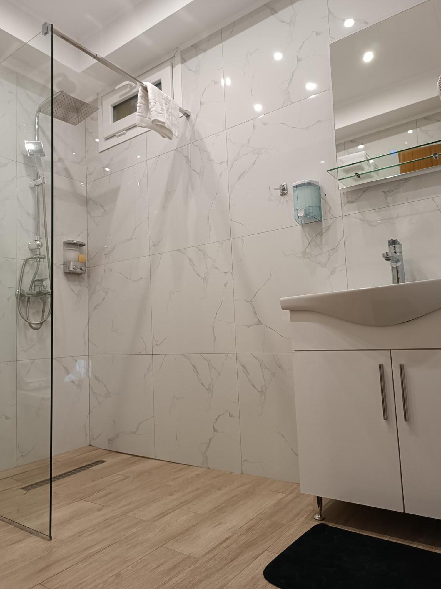 Pablo Boutique Rooms Neon Petritsion Ngoại thất bức ảnh