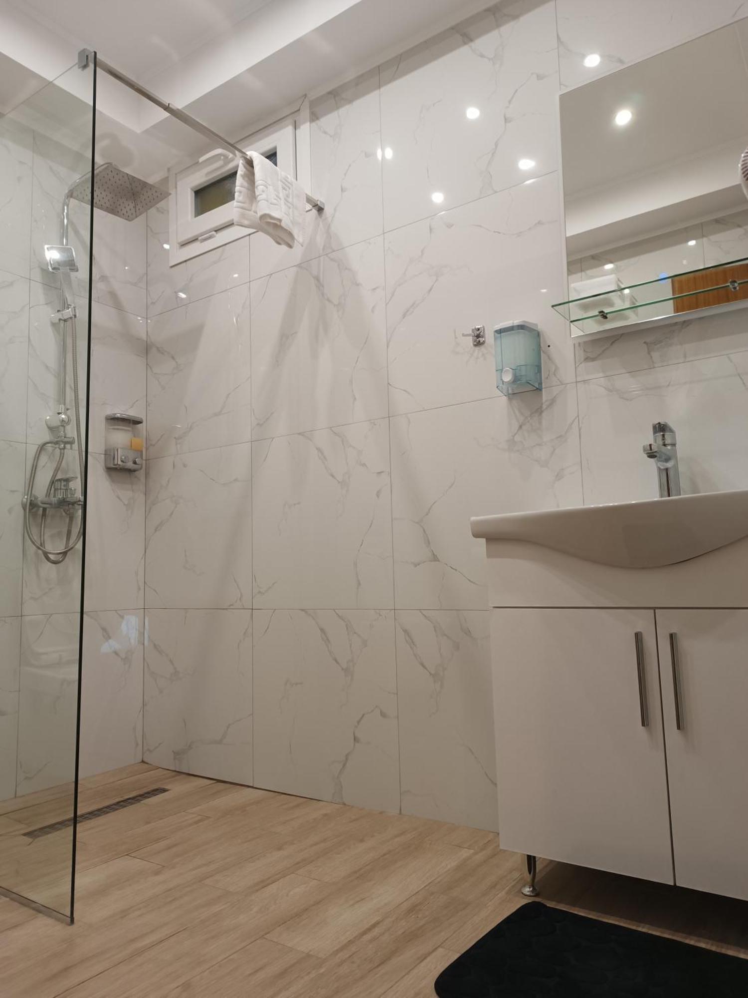 Pablo Boutique Rooms Neon Petritsion Ngoại thất bức ảnh